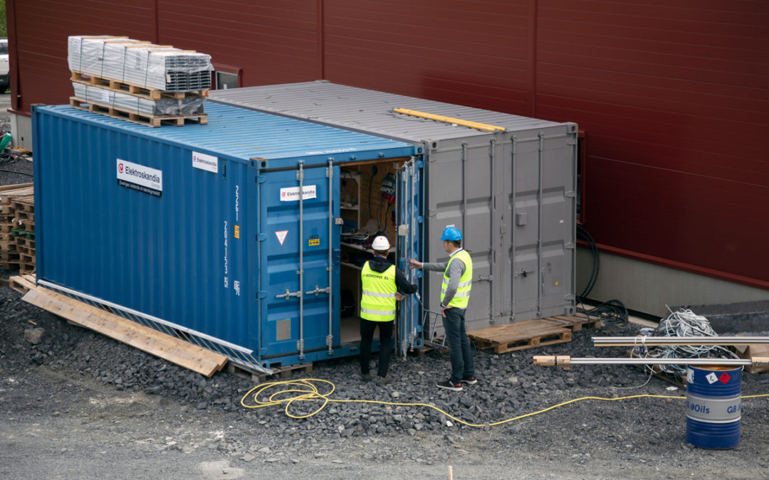 Kundunikt lager i container underlättade installation i fjällvärlden